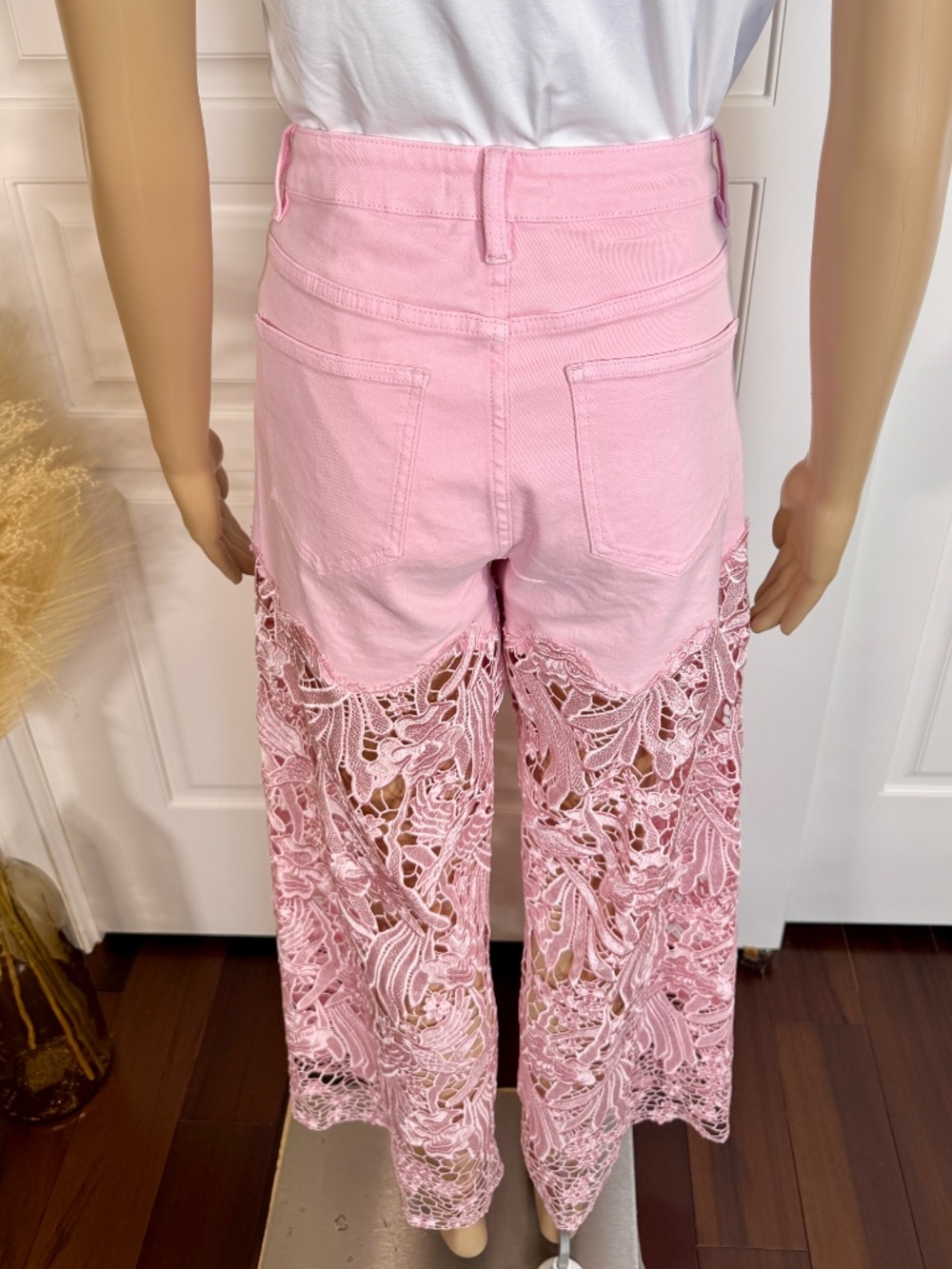 BAYEAS PINK HIGH WAIST CRYSTAL EMBELLISHED WIDE LEG LACE JEANS SIZE 28 - NWOT - Picture 10 of 17